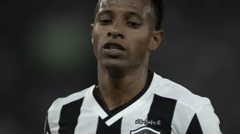 Tchê Tchê jogador do Botafogo durante partida contra o Athletico-PR no estadio Engenhao pelo campeonato Brasileiro A 2024.