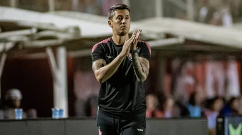 Vitória pode perder lateral para clube europeu (Imagem: Dovulgação/Vitória)