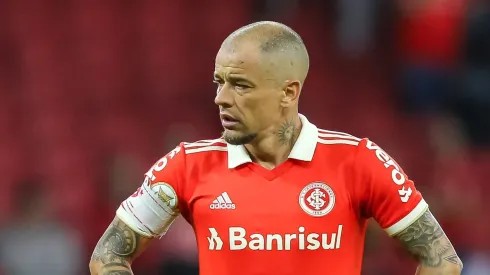 D'Alessandro jogador do Internacional durante partida contra o Fortaleza no estadio Beira-Rio pelo campeonato Brasileiro A 2022.