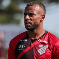 Athletico-PR encaminha venda de Alex Santana para o Corinthians; veja detalhes