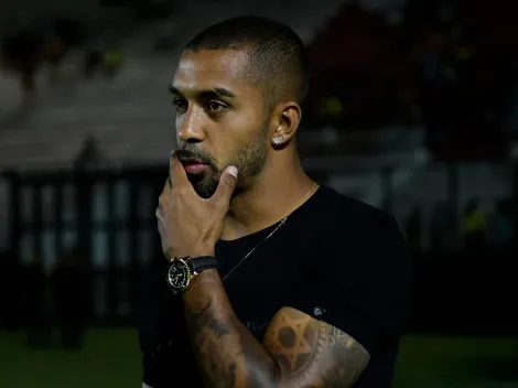 Paulo Henrique revela clima nos bastidores do Vasco para chegada de Coutinho