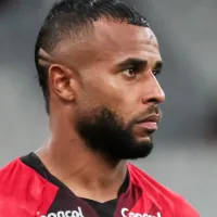 Oficial: Athletico-PR confirma a venda de Alex Santana para o Corinthians