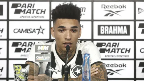 Igor Jesus viraliza em apresentação. Foto: Vitor Silva/Botafogo