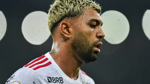 Gabigol durante confronto contra o Vasco no Brasileirão 2024.