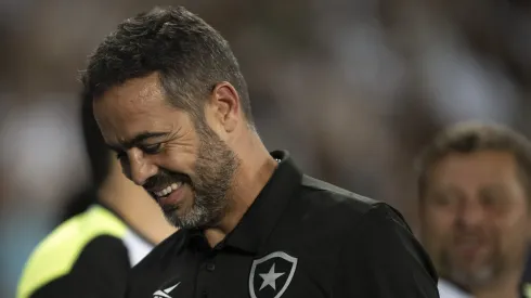 Artur Jorge técnico do Botafogo durante partida contra o LDU no estadio Engenhao pelo campeonato Copa Libertadores 2024.