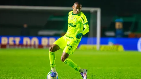 Alvo do Athletico, Jhon Jhon encaminha acerto com o Bragantino (Imagem: Luiz Erbes/AGIF)