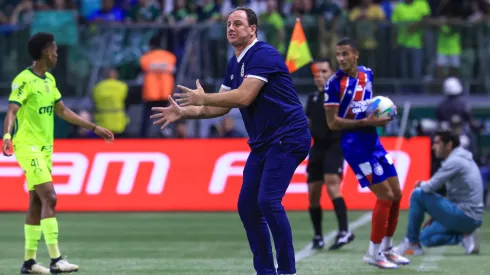 Bahia pode perder quatro jogadores de graça no fim do ano<br />
(Imagem: Marcello Zambrana/AGIF)