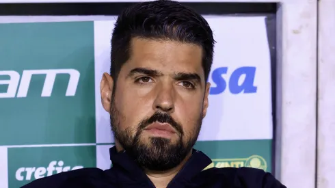 António Oliveira manda 'recado' ao Corinthians.