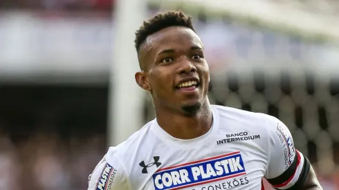 Thiago Mendes interessa ao São Paulo
