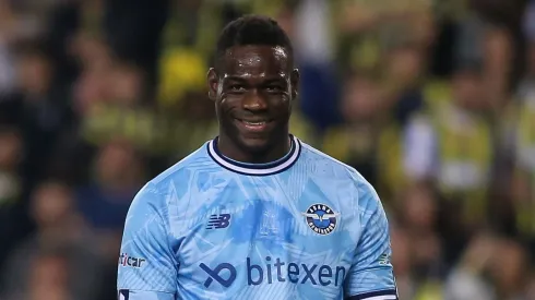 Balotelli interessa ao Corinthians.