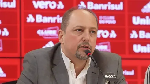 Alessandro Barcellos vem avaliando alguns nomes no mercado - Foto: Reprodução/Twitter