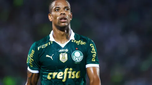 Caio Paulista durante confronto contra o Santo André no Campeonato Paulista 2024.