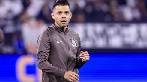 Romero durante aquecimento antes do confronto contra o Botafogo no Brasileirão 2024.