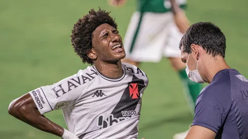 Talles Magno jogador do Vasco durante partida contra o Goias no estadio Serrinha pelo campeonato Brasileiro A 2020. Ponta não deve voltar ao clube