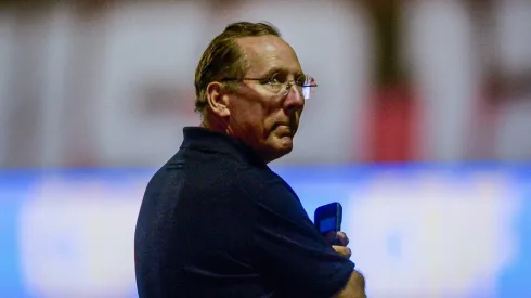 John Textor dono da SAF do Botafogo antes da partida contra o Vitoria no estadio Barradao pelo campeonato Brasileiro A 2024. Foto: Jhony Pinho/AGIF