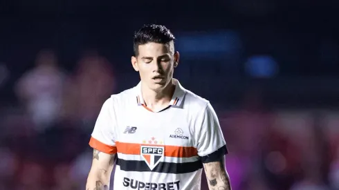 SP - SAO PAULO - 13/04/2024 - BRASILEIRO A 2024, SAO PAULO X FORTALEZA - James Rodriguez jogador do Sao Paulo durante partida contra o Fortaleza no estadio Morumbi pelo campeonato Brasileiro A 2024. Foto: Leonardo Lima/AGIF