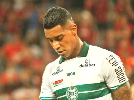 Futuro de Alef Manga 'agita tudo' no Coritiba