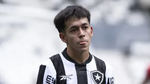 Matias Segovia jogador do Botafogo durante partida contra o Sampaio Correa no estadio Engenhao pelo campeonato Carioca 2024.