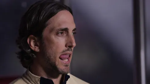 Luis Zubeldia durante partida contra o Gremio no estadio Morumbi pelo campeonato Brasileiro A 2024. Foto: Ettore Chiereguini/AGIF