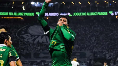 Vitor Reis celebra gol pelo Palmeiras (Zuma Press / Alamy Stock Photo)