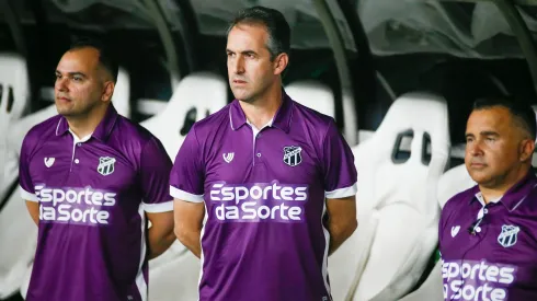 Leo conde tecnico do Ceara durante partida contra o Santos no estadio Arena Castelao pelo campeonato Brasileiro B 2024