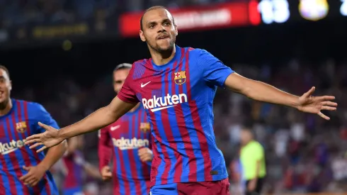 Grêmio fecha contratação de atacante ex-Barcelona (Photo by Alex Caparros/Getty Images)