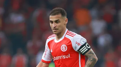 Alan Patrick tem suspeita de lesão grave no Internacional.