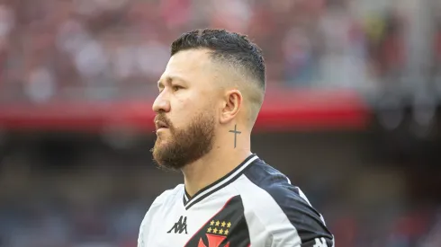 Rossi jogador do Vasco durante partida contra o Athletico-PR no estadio Arena da Baixada pelo campeonato Brasileiro A 2024.