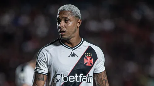 David pode ganhar concorrente no Vasco.