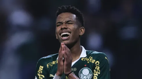 Estêvão pode desfalcar o Palmeiras.