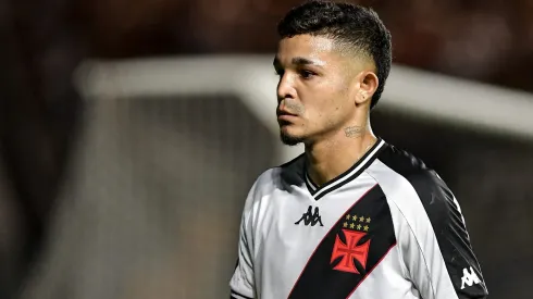 Adson, jogador do Vasco da Gama.