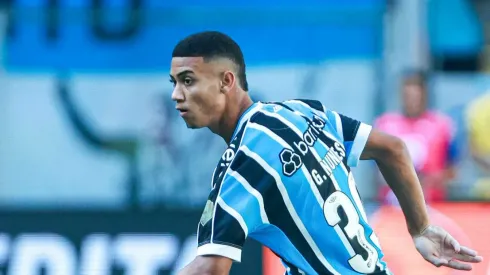 Gustavo Nunes atuando no Grêmio em 2024