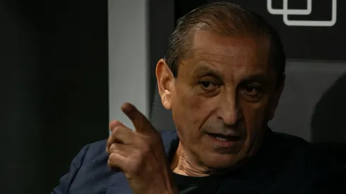 Ramón Díaz, treinador do Corinthians.