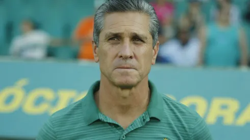 Jorginho durante confronto contra o Oeste na Série B de 2024.