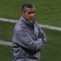 Após derrota, Jorginho surpreende a todos e faz promessa no Coritiba: \'Arriscado\'