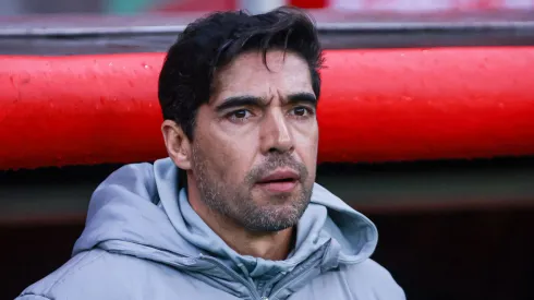 Abel Ferreira pode 'perder' mais um titular por lesão no Palmeiras.