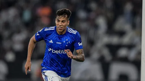 Kaio Jorge jogador do Cruzeiro durante partida contra o Botafogo no estadio Engenhao pelo campeonato Brasileiro A 2024. Centroavante não foi bem nos últimos jogos e virou alvo dos torcedores