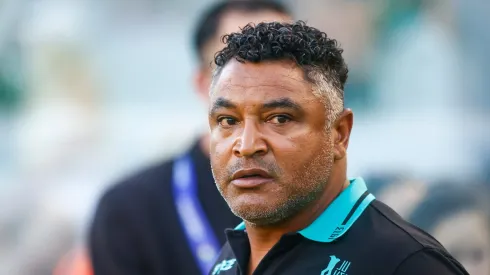 Roger Machado tecnico do Juventude durante partida contra o Avenida no estadio Alfredo Jaconi pelo campeonato Gaucho 2024. Comandante negou contratação.