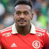 Ex-Internacional, Edenílson \'atola\' rival e pênalti perdido é comemorado pela torcida gaúcha