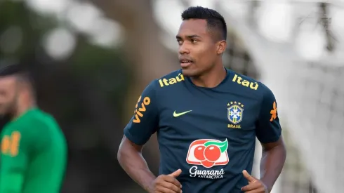 Último treino da Seleção Brasileira em Singapura. Alex Sandro. Jogador deve ir para um adversário.