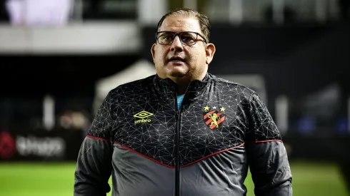 Guto Ferreira durante o jogo Santos x Sport, na Vila Belmiro. Foto: Paulo Paiva/ Sport Recife