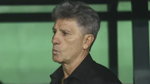 Renato Portaluppi, técnico do Grêmio, durante partida contra o Corinthians, no estádio Couto Pereira, pela Copa do Brasil.