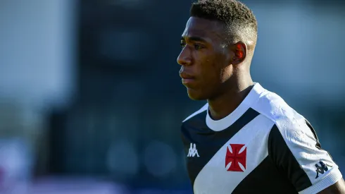 Léo durante confronto contra o Criciúma no Campeonato Brasileiro de 2024.