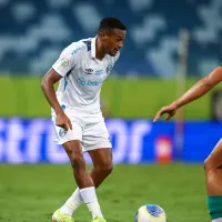 Situação de Edenilson \'ferve\' no Grêmio e vira problema para Renato