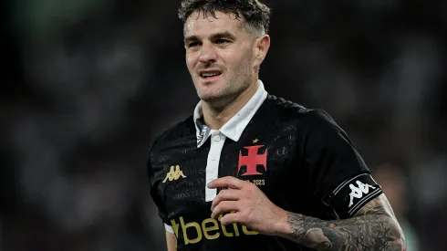 Vegetti durante confronto contra o Fluminense no Campeonato Brasileiro de 2024.