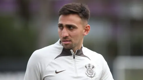 Gustavo Mosquito jogador do Corinthians durante treino no Centro de Treinamento CT Joaquim Grava. Foto: Reinaldo Campos/AGIF