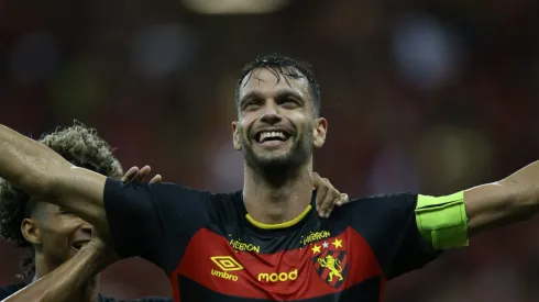 Rafael Thyere comemora gol do Sport durante a partida contra o Ceara na Arena de Pernambuco, pela copa do nordeste 2024