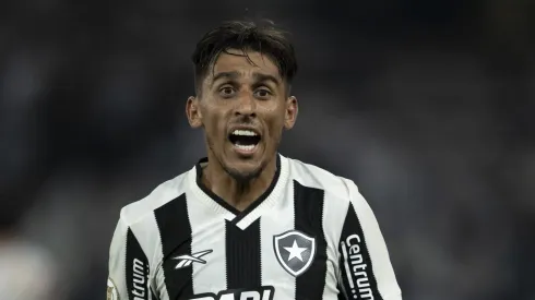 Damián Suárez foi afastado no Botafogo.