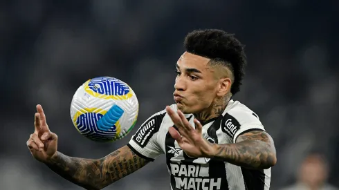 Igor Jesus jogador do Botafogo durante partida contra o Cruzeiro no estadio Engenhao pelo campeonato Brasileiro A 2024.