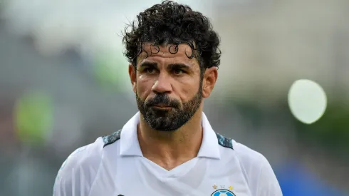 Diego Costa jogador do Grêmio durante partida contra o Vasco no estadio Sao Januario pelo campeonato Brasileiro A 2024. Foto: Thiago Ribeiro/AGIF
